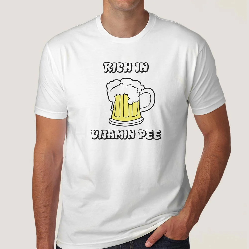 Rich In Vitamin Pee - Men's Beer T-shirt
